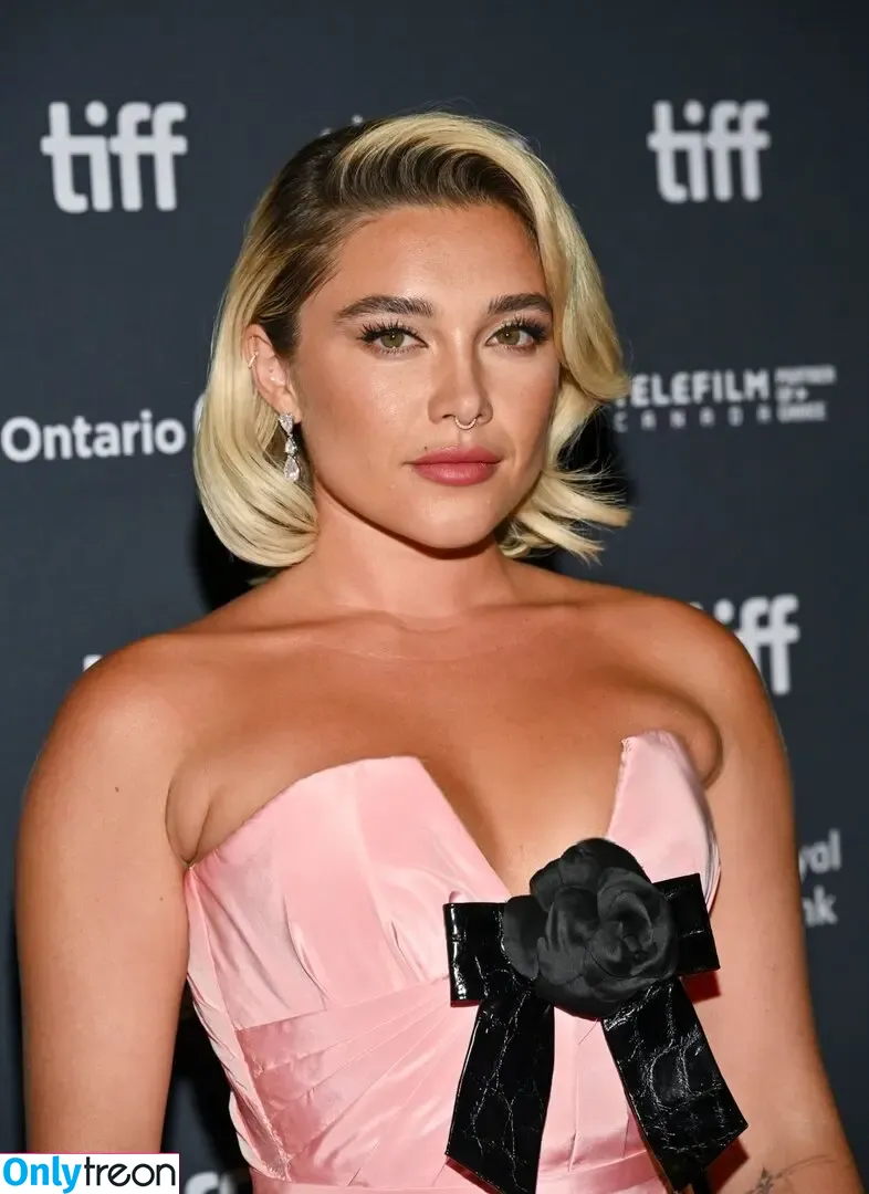 Florence Pugh nude photo #1592 (florencepugh)