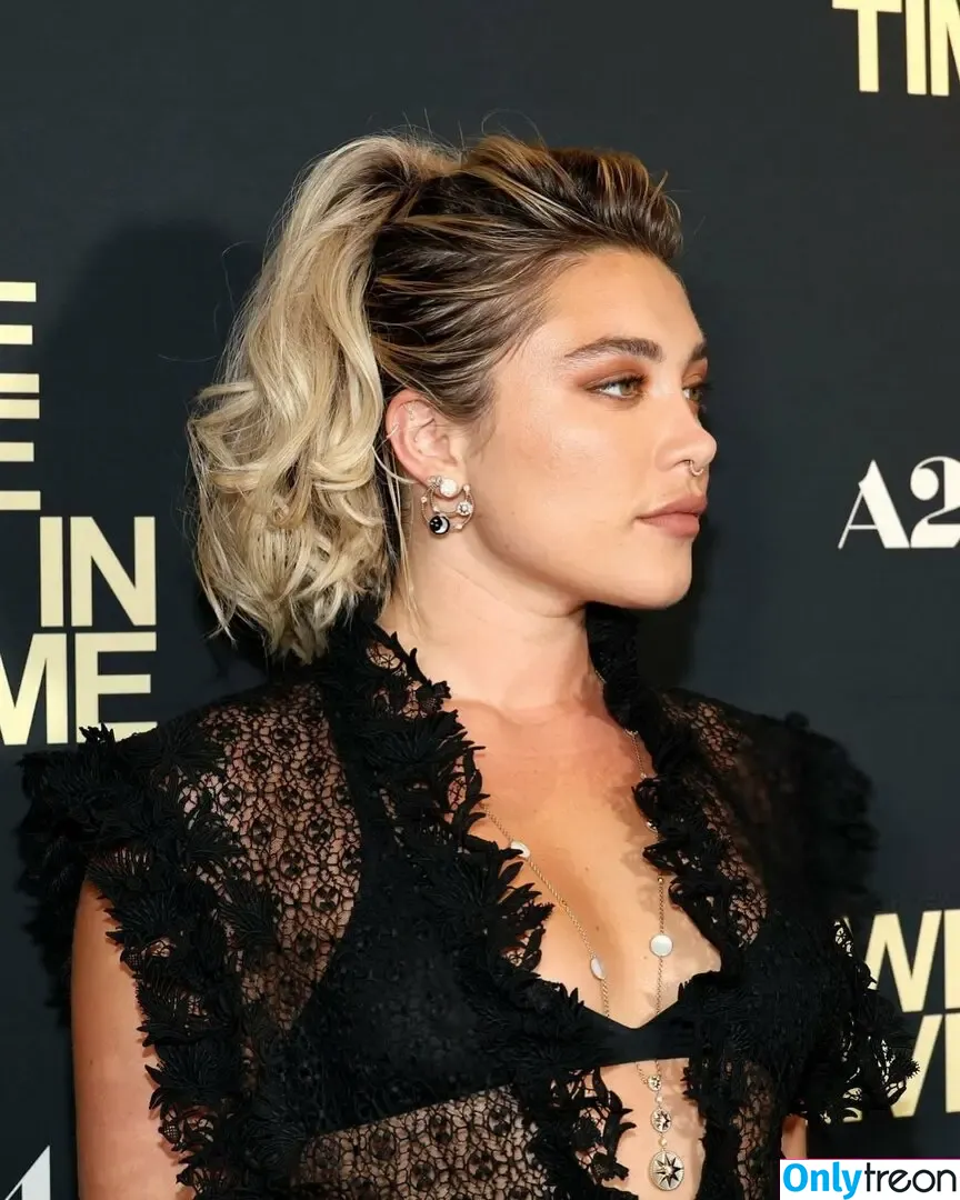 Florence Pugh nude photo #1611 (florencepugh)