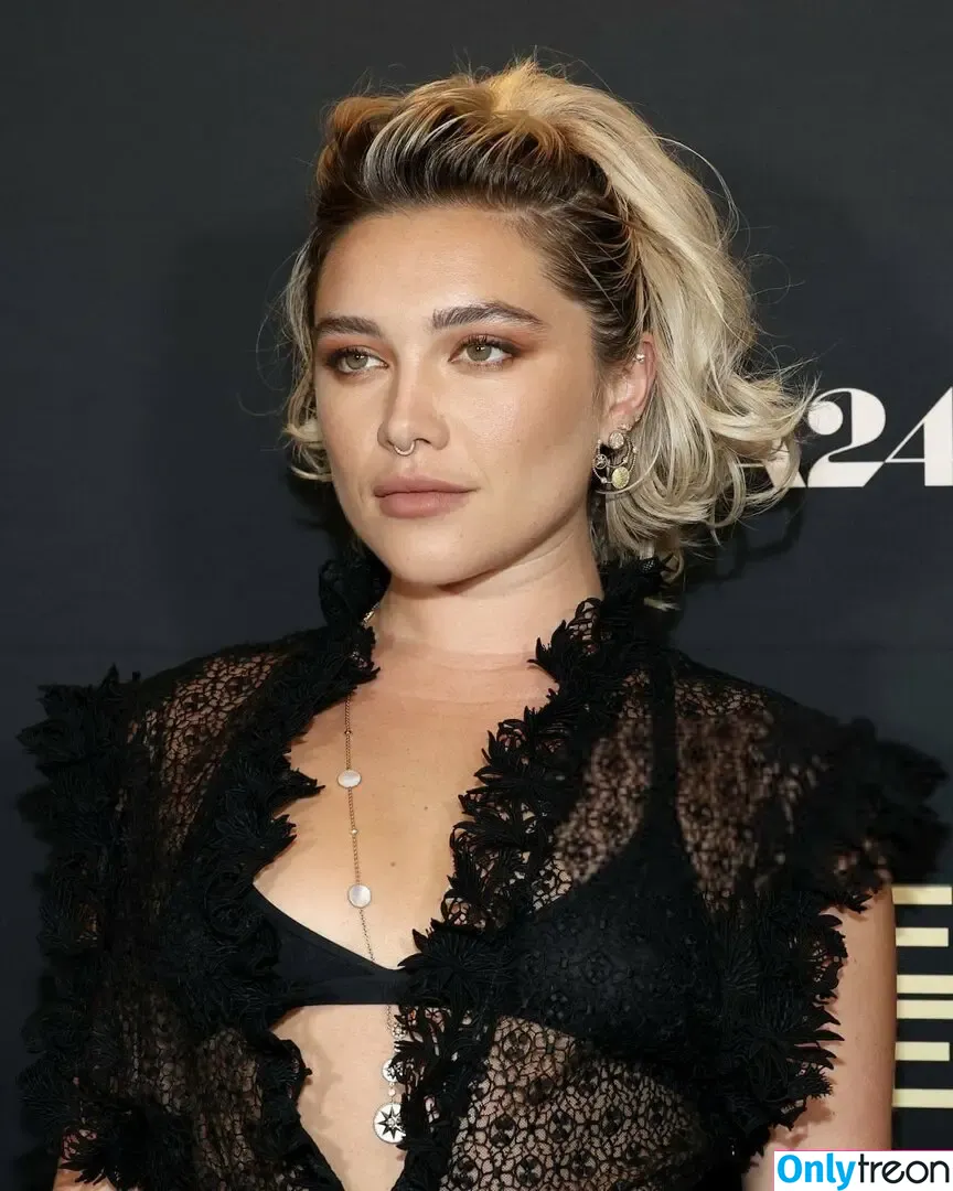 Florence Pugh nude photo #1612 (florencepugh)