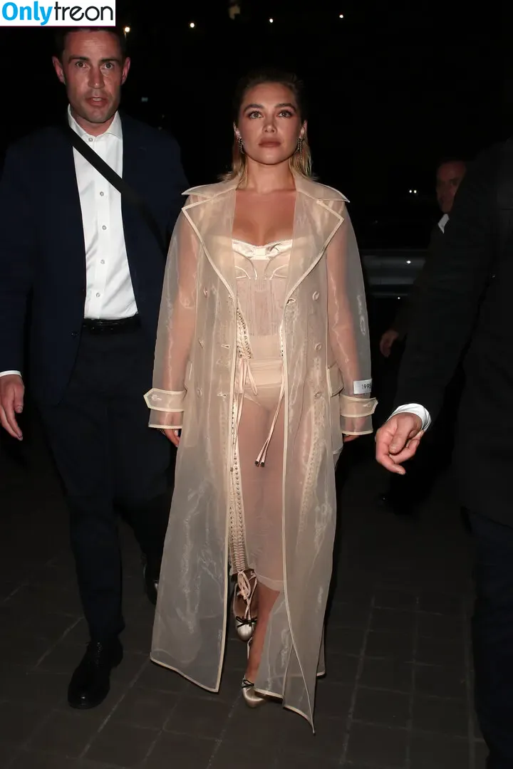 Florence Pugh nude photo #1926 (florencepugh)