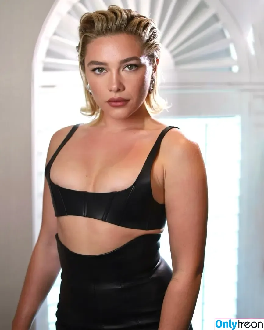 Florence Pugh голая photo #1942 (florencepugh)