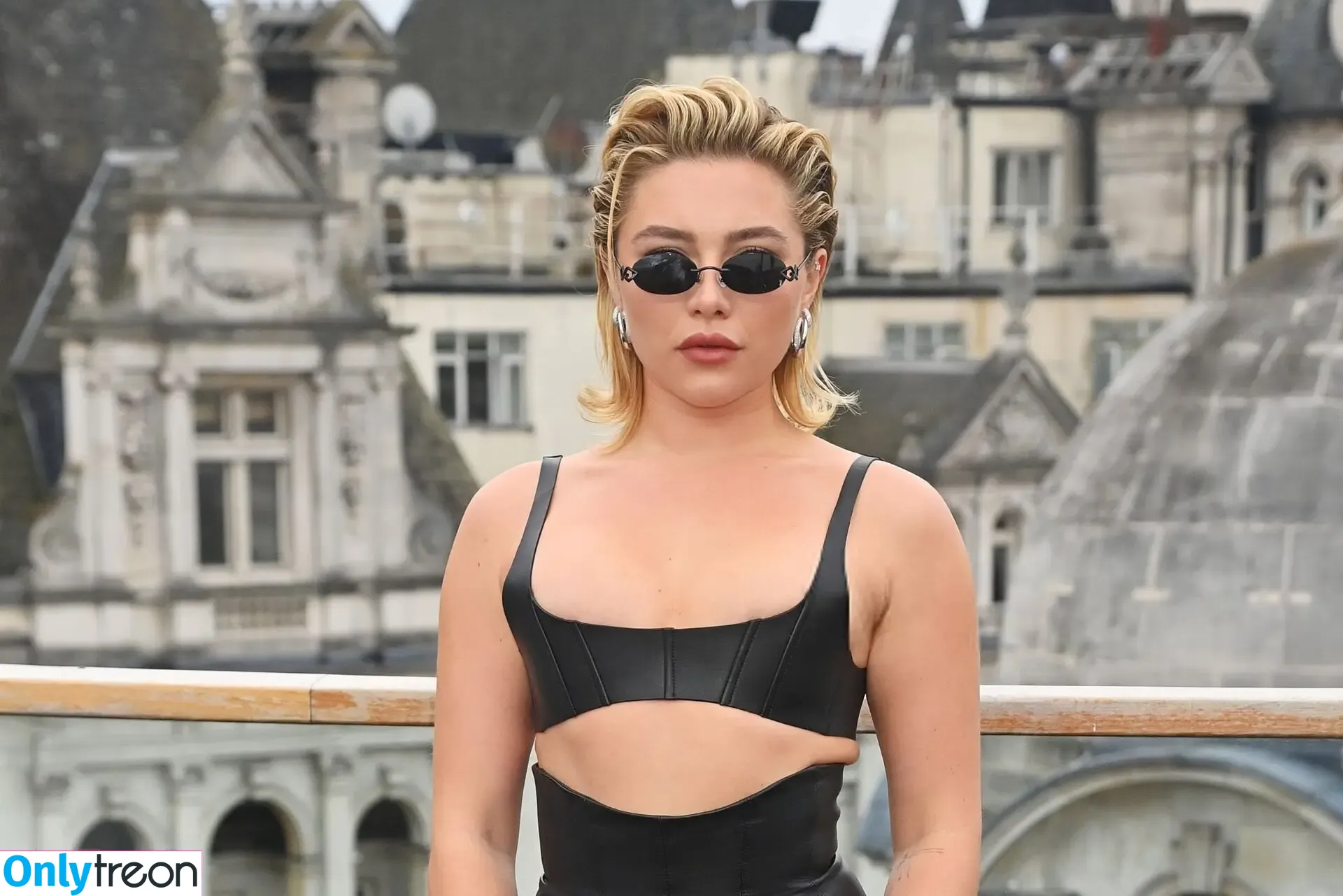 Florence Pugh nude photo #1975 (florencepugh)