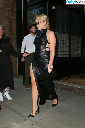 Florence Pugh / florencepugh nude photo #2143