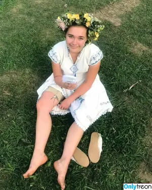 Florence Pugh / florencepugh nude photo #2190