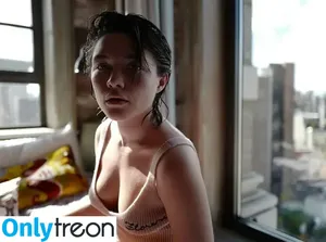 Florence Pugh / florencepugh nude photo #2213