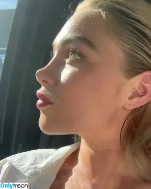 Florence Pugh / florencepugh nude photo #2253