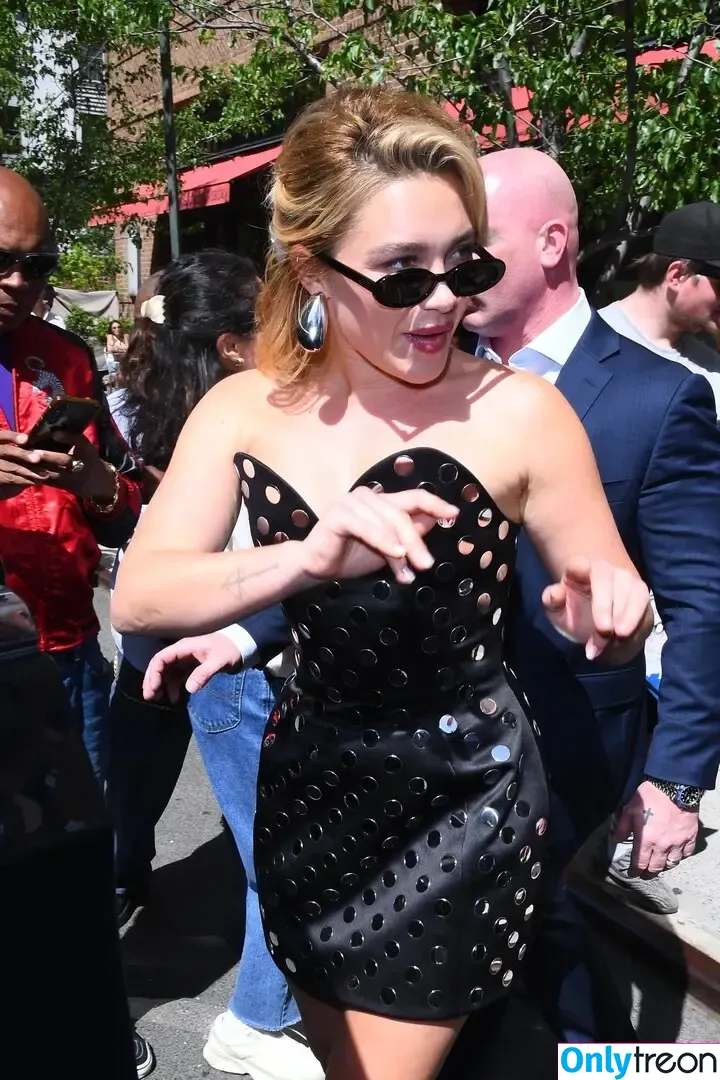 Florence Pugh голая photo #2104 (florencepugh)