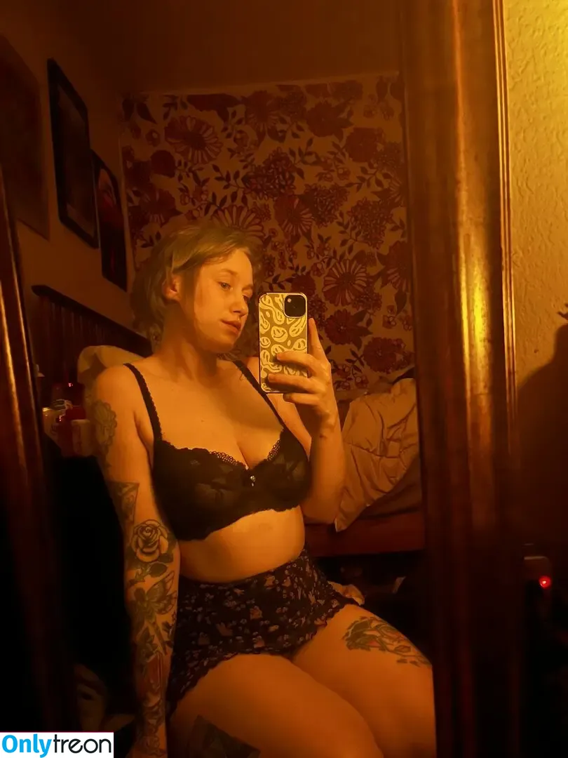 _flowergxrl nude photo #0030 (flowergxrl / flxwergirl)