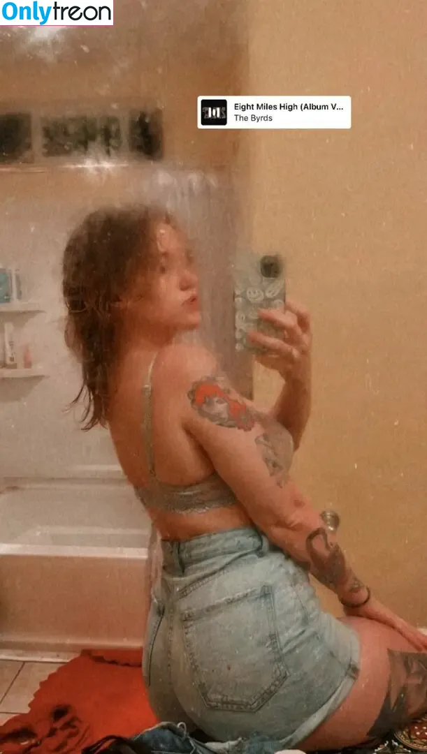 _flowergxrl nude photo #0075 (flowergxrl / flxwergirl)