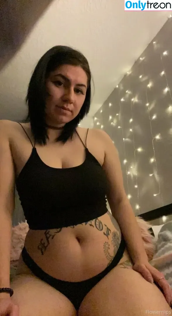 flowernipsx nude photo #0035 (flowernips_)