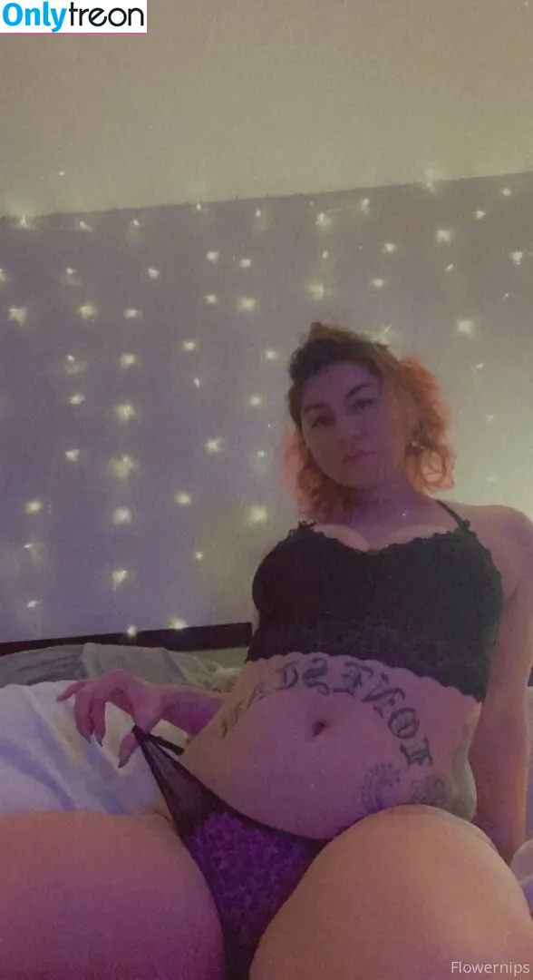 flowernipsx nude photo #0048 (flowernips_)