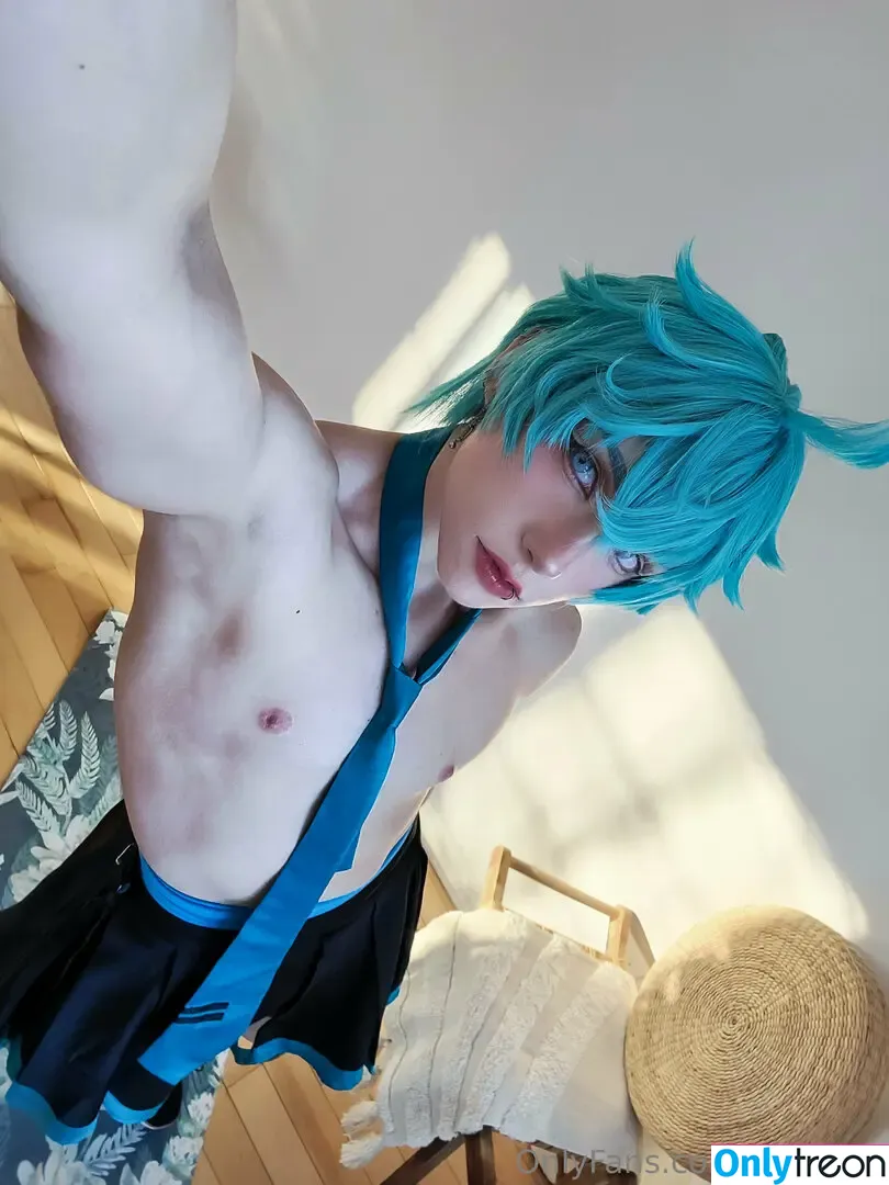 fluffycos nude photo #0050 (_.fluffycos._)