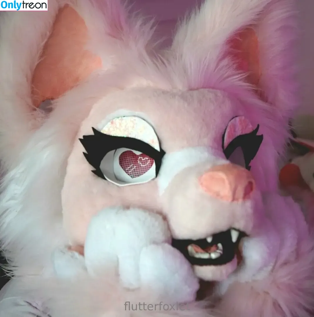 flutterfoxlet голая photo #0001 (theflutterfox)