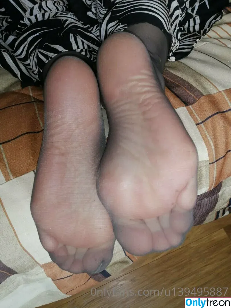 foot-mistress-miss-b nude photo #0006 (foot_mistress_miss_b)