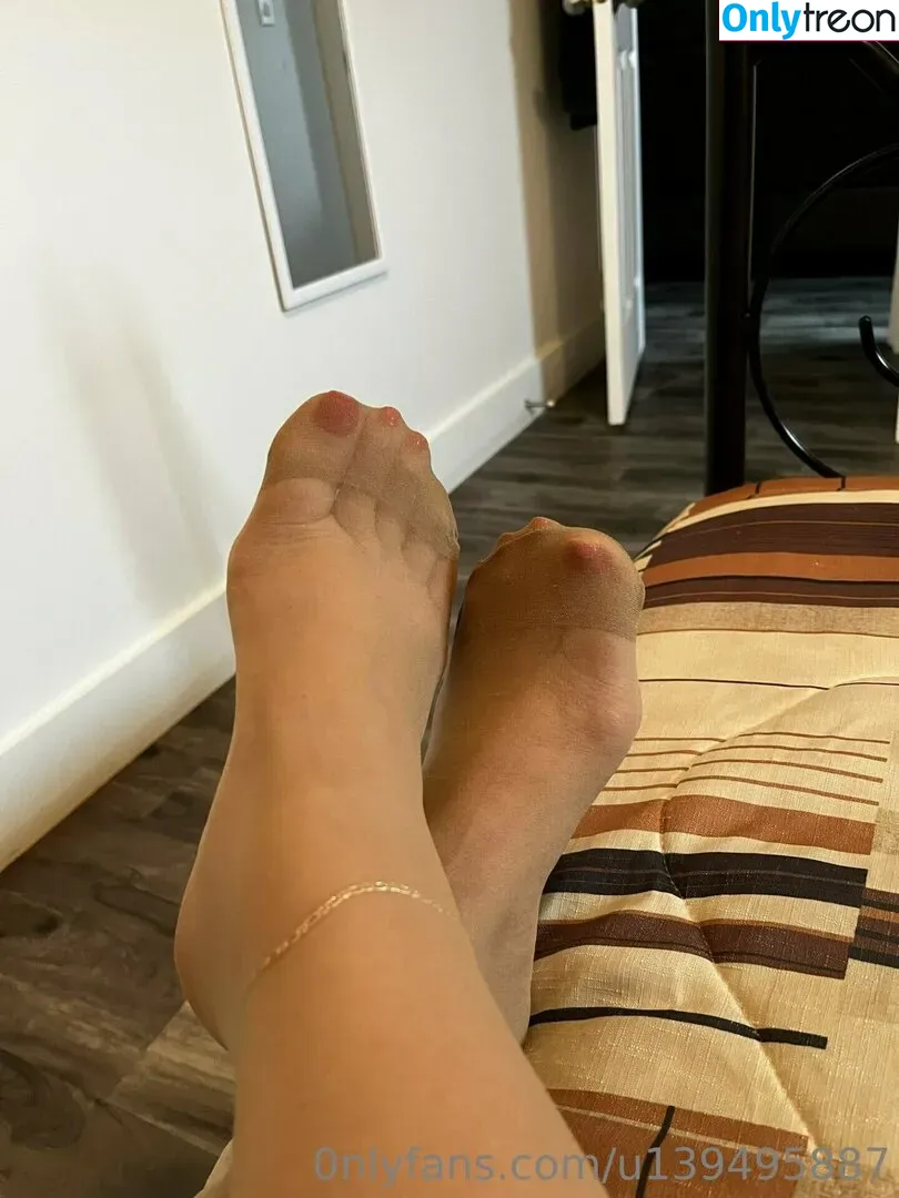 foot-mistress-miss-b nude photo #0112 (foot_mistress_miss_b)