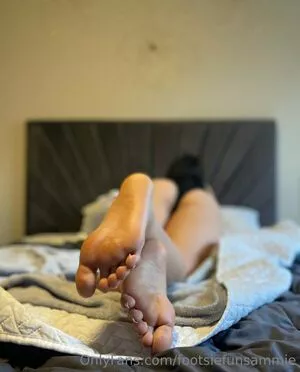 footsiefunsammie / sammekimyoga nude photo #0040