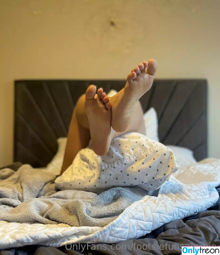 footsiefunsammie nude photo #0042 (sammekimyoga)