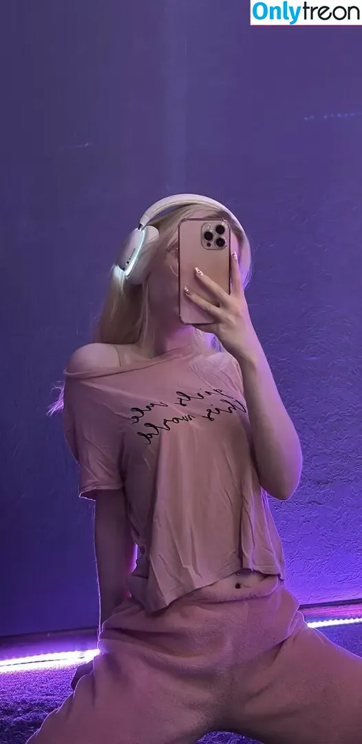 Fox_Happiness nude photo #0056 (fox.happiness / fox_pleasure)