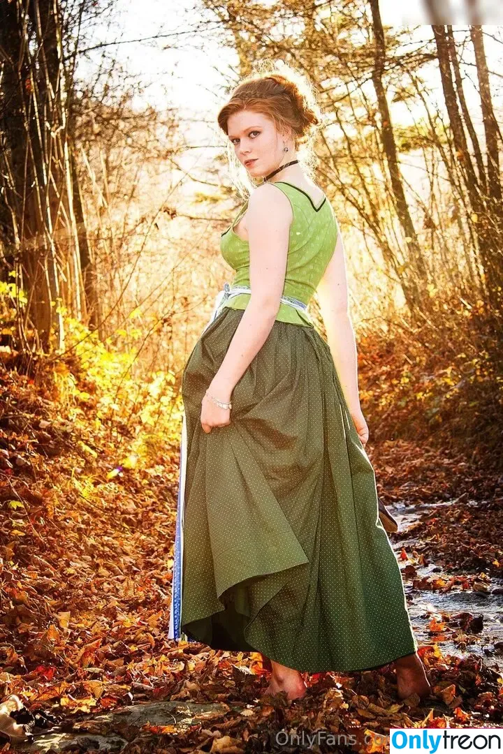 Foxydirndl nude photo #0022 (Foxydirndl)