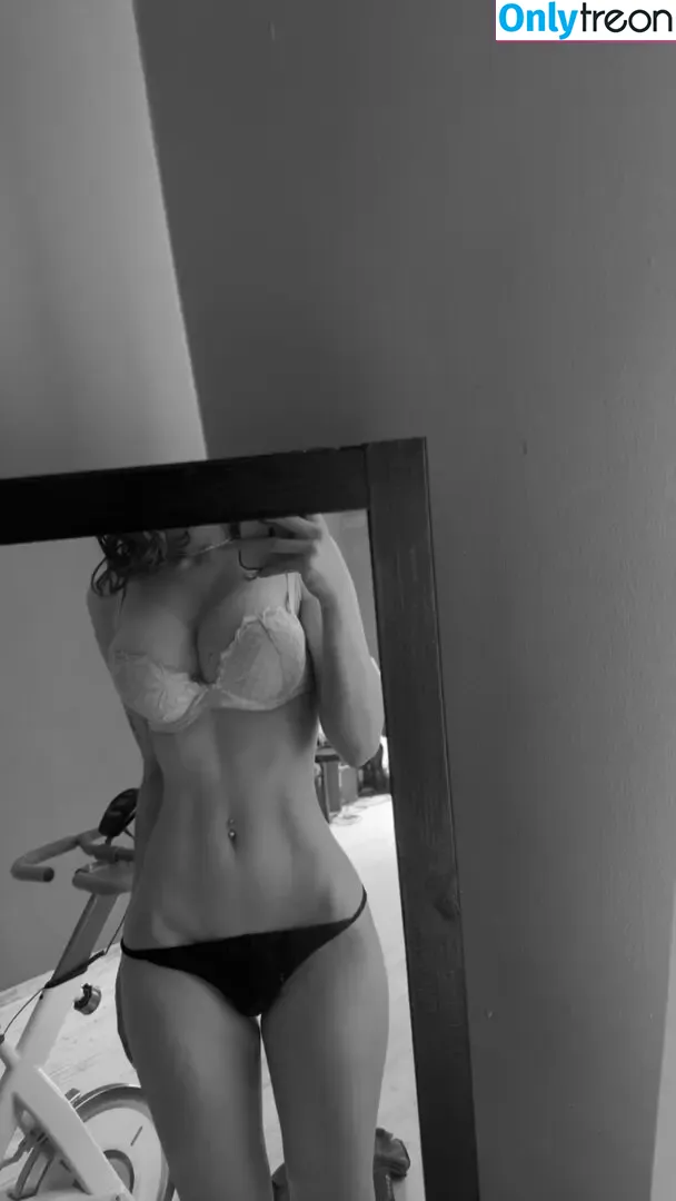fraaoula nude photo #0328 (Naz / __fraoula / fraoula__)