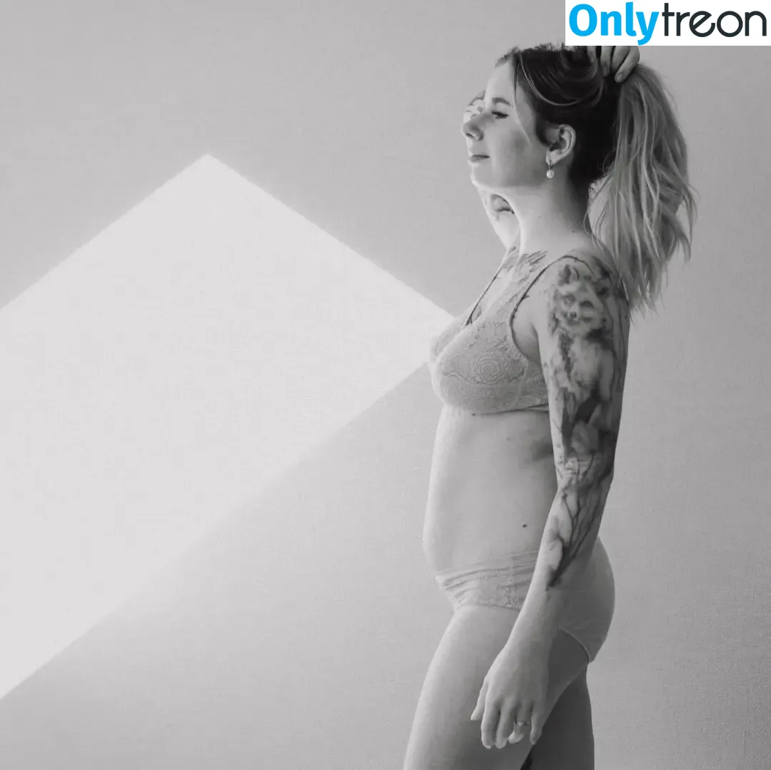 FraeuleinChaos nude photo #0022 (FraeuleinChaos)