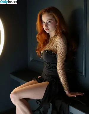 Francesca Capaldi / francescacapaldi фото голая #0695