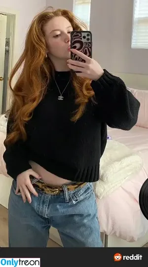 Francesca Capaldi / francescacapaldi nude photo #0988