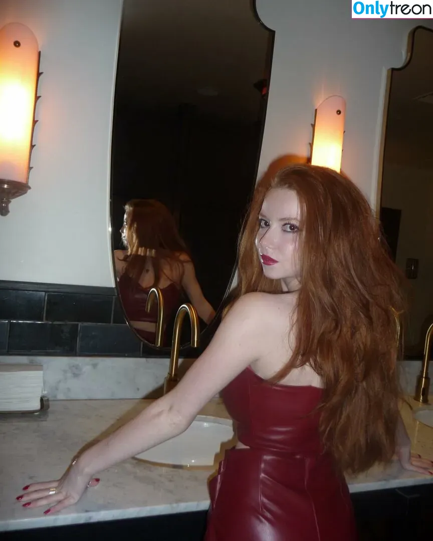 Francesca Capaldi nude photo #0120 (francescacapaldi)