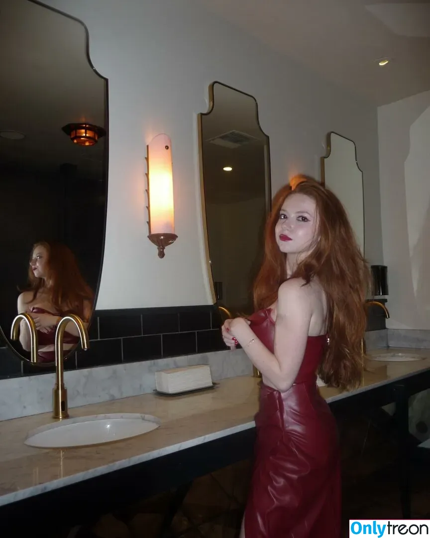 Francesca Capaldi nude photo #0124 (francescacapaldi)