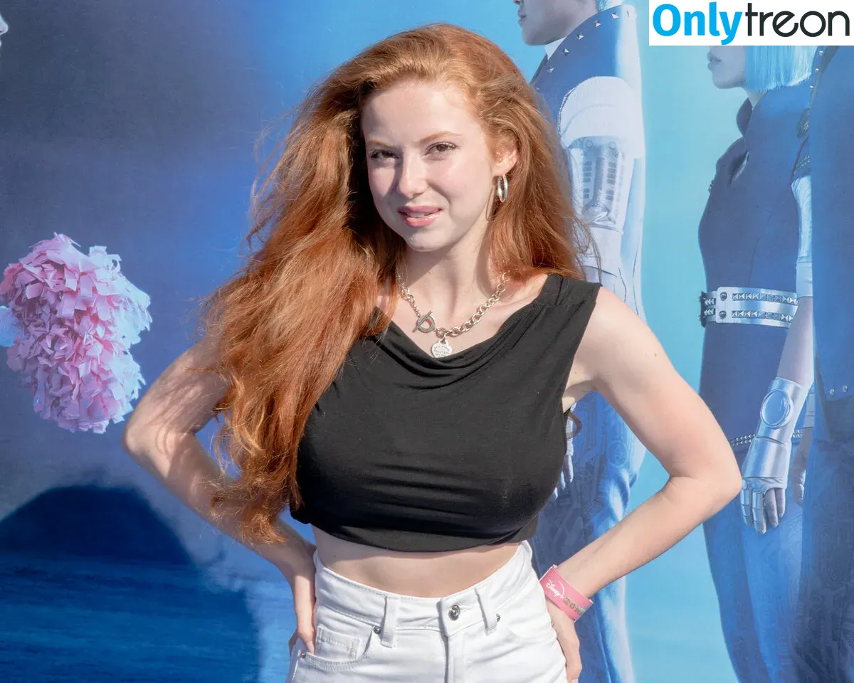 Francesca Capaldi голая photo #0184 (francescacapaldi)