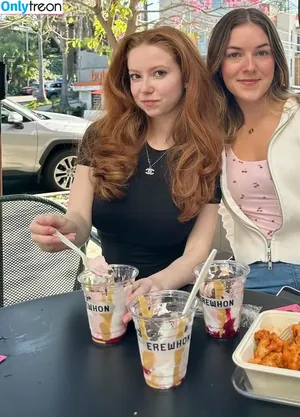 Francesca Capaldi / francescacapaldi nude photo #1044