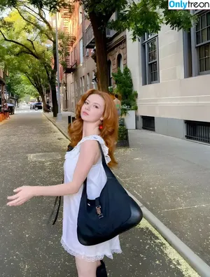 Francesca Capaldi / francescacapaldi nude photo #1105