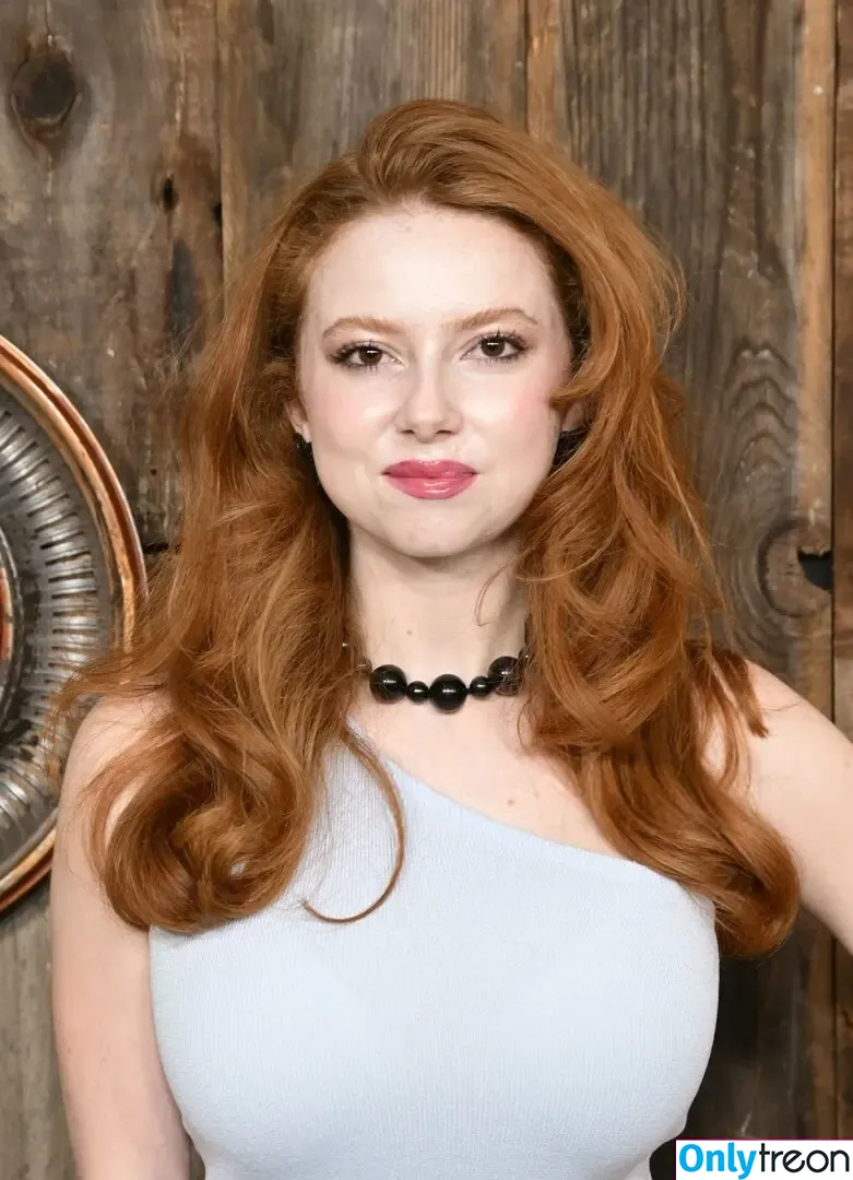 Francesca Capaldi голая photo #1063 (francescacapaldi)
