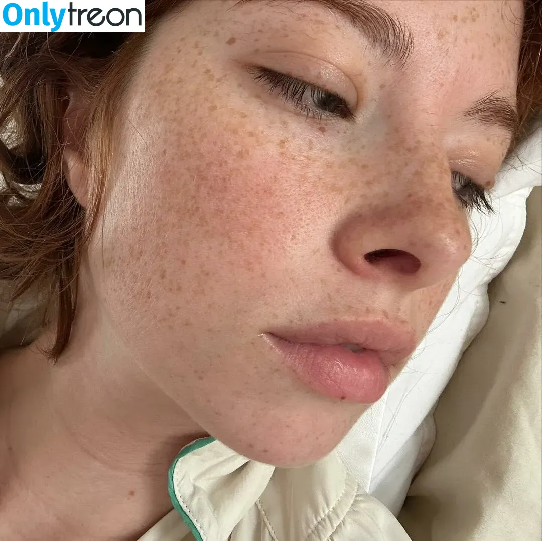 francesfarmer420 nude photo #0019 (Chloe Woodard / contrachloe)