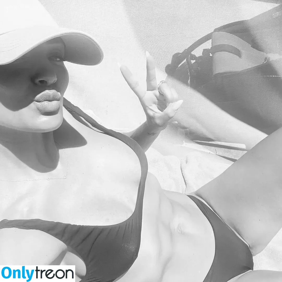 Frankie Bridge nude photo #2319 (Frankie Sandford (The Saturdays / frankiebridge)