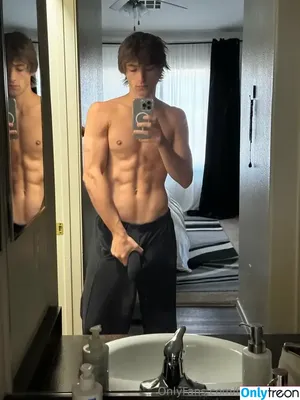 frankierossi / itsfrankierossi nude photo #0069