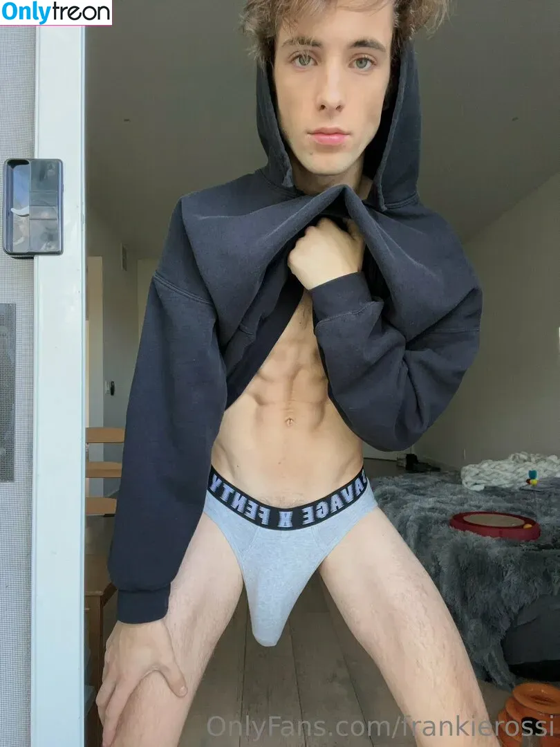 frankierossi голая photo #0005 (itsfrankierossi)