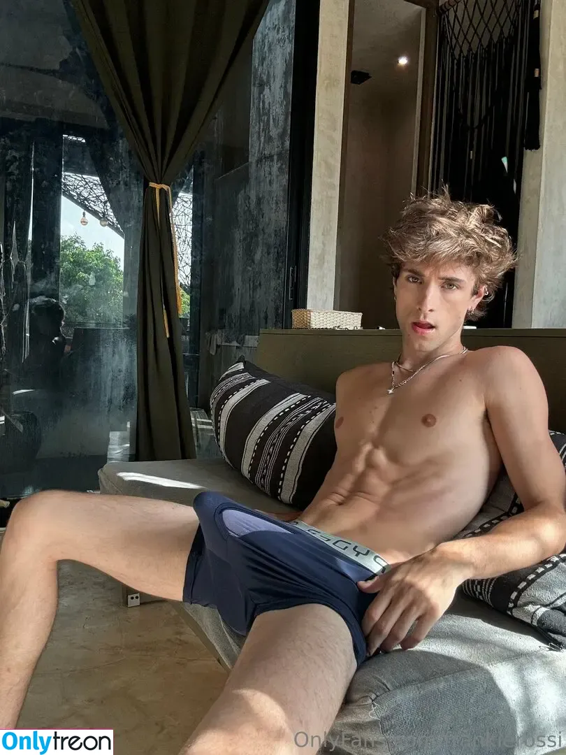 frankierossi nude photo #0082 (itsfrankierossi)