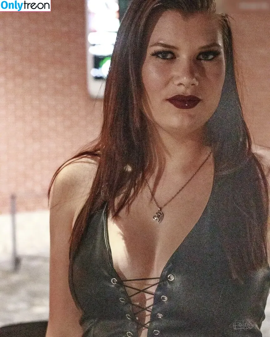 Franzi B nude photo #0015 (franzi_b_1609 / xxxFranzixxx)