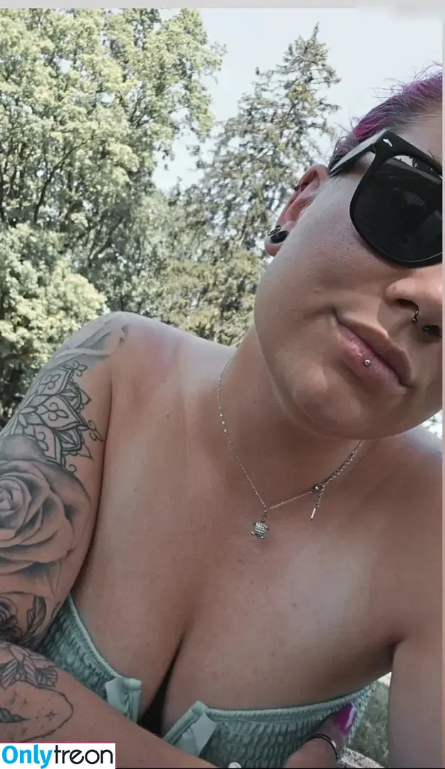 Franzi B nude photo #0045 (franzi_b_1609 / xxxFranzixxx)