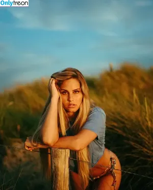 Franzi Dohn / franzidohn nude photo #0050