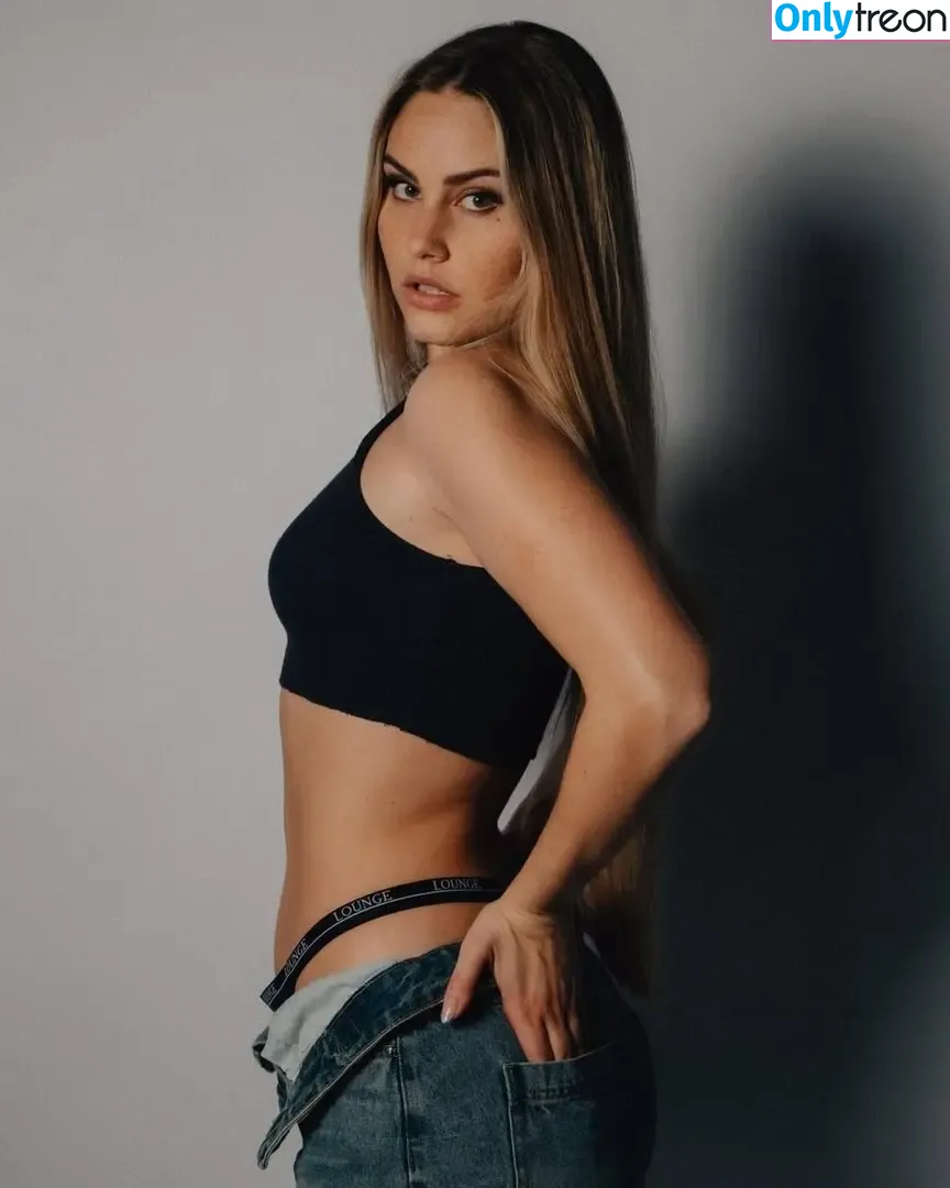 Franzi Dohn nude photo #0127 (franzidohn)