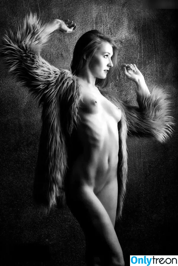 Franziska Zacher nude photo #0018 (Franziska Zacher)