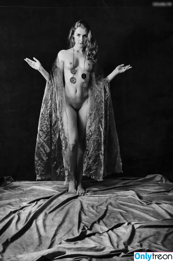 Franziska Zacher голая photo #0023 (Franziska Zacher)