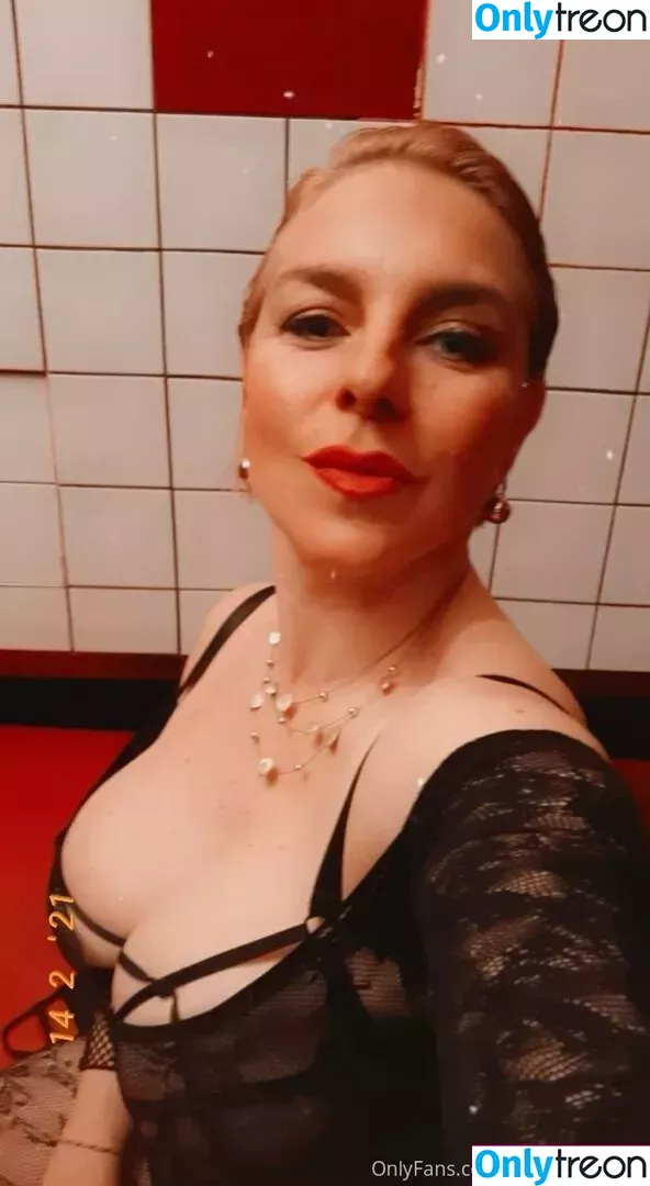 frauleinschmittfree голая photo #0007 (f00d4th0t)