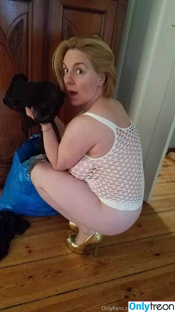 frauleinschmittfree nude photo #0040 (f00d4th0t)