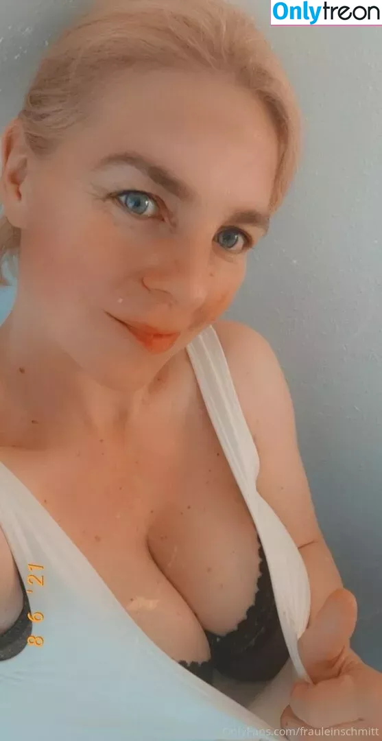 frauleinschmittfree nude photo #0045 (f00d4th0t)