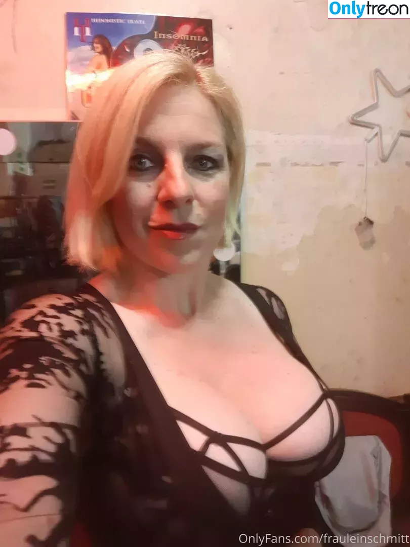 frauleinschmittfree nude photo #0049 (f00d4th0t)