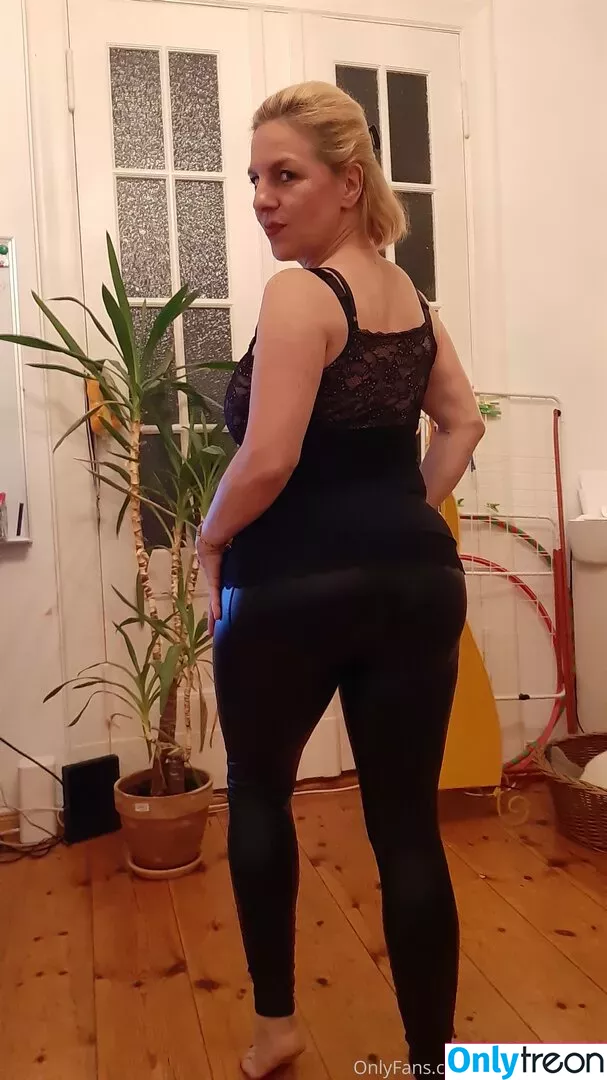 frauleinschmittfree nude photo #0067 (f00d4th0t)