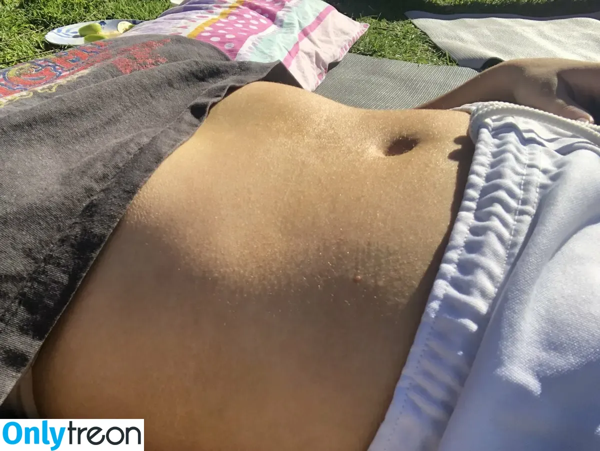 frayedboots nude photo #0036 (Lana / Lulu lana.babyx / lana.babyx / lovelylottielou)